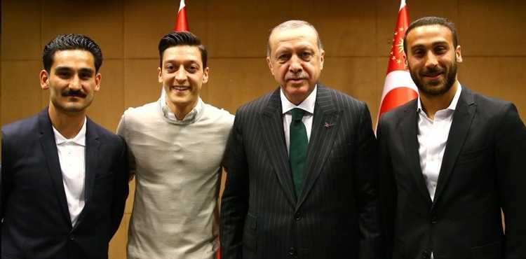Manchesterdagi Gundo‘g‘an oilasi jamoadoshlari final oqshomi va bolalik orzusi haqida